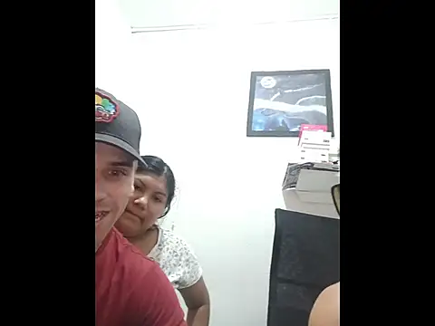 Snapshot of alex-golden chatting on 11-22-25, 07:13 alex-golden online show from 11-22-25, 07:13