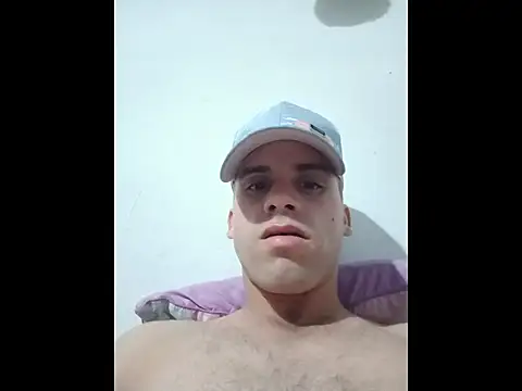 Snapshot of alex-golden chatting on 12-15-25, 02:16 alex-golden online show from 12-15-25, 02:16