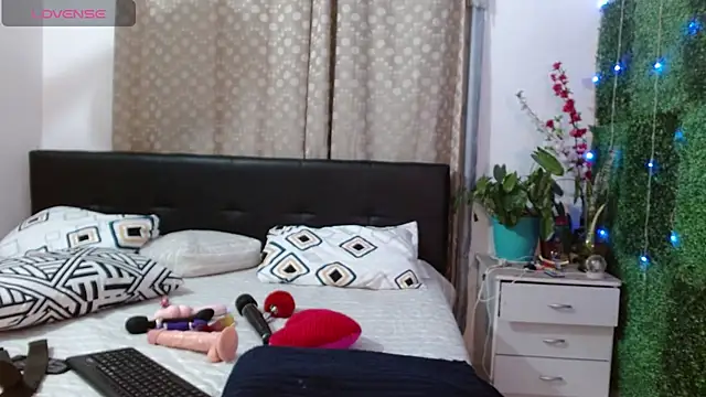 angelly  kate online show from 09-11-25, 12:55