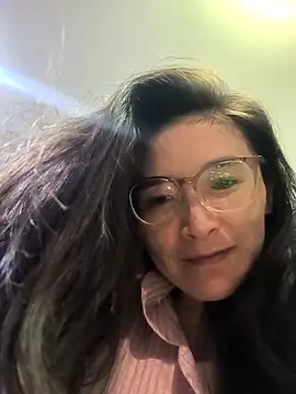 Snapshot of wsyx326 chatting on 09-15-25, 03:56 wsyx326 online show from 09-15-25, 03:56