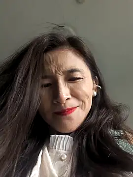 Snapshot of wsyx326 chatting on 10-17-25, 04:37 wsyx326 online show from 10-17-25, 04:37