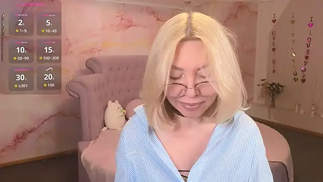 Wendy Waves online show from 11-23-25, 12:16