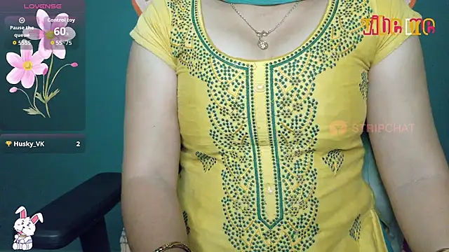 Snapshot of megHana_teLugGu chatting on 09-08-25, 03:22 megHana teLugGu online show from 09-08-25, 03:22