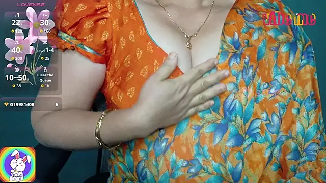 Snapshot of megHana_teLugGu chatting on 01-11-26, 04:01 megHana teLugGu online show from 01-11-26, 04:01