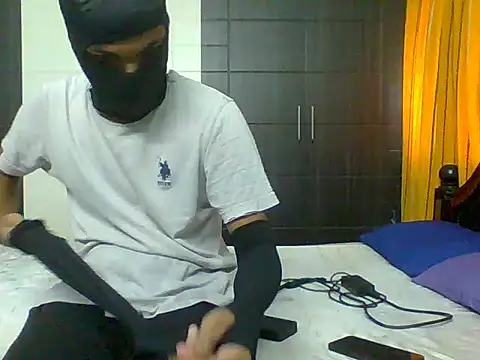 Snapshot of Naughty_Boy_Telugu chatting on 09-28-25, 09:36 Naughty Boy Telugu online show from 09-28-25, 09:36