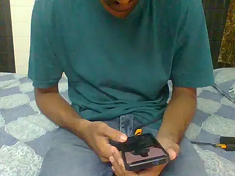 Snapshot of Naughty_Boy_Telugu chatting on 10-20-25, 09:32 Naughty Boy Telugu online show from 10-20-25, 09:32