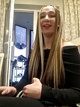 Snapshot of yourfavpsy_ chatting on 11-20-25, 01:33 yourfavpsy online show from 11-20-25, 01:33