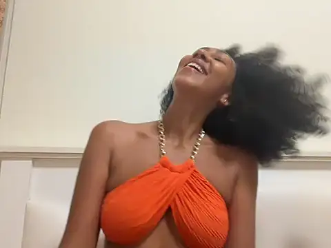 Snapshot of Vaylisse chatting on 09-20-25, 03:13 Vaylisse online show from 09-20-25, 03:13