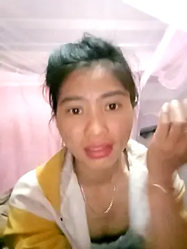 Phuongphuongg online show from 11-10-25, 03:38