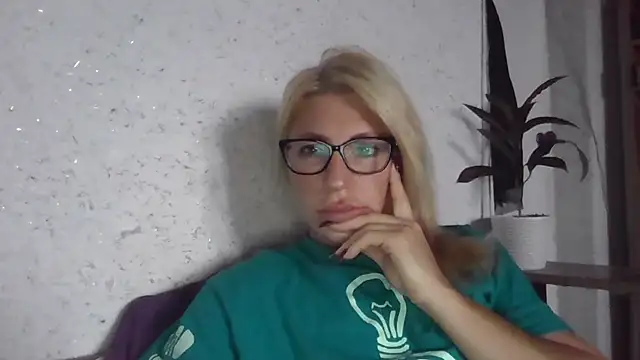 fox red lady7 online show from 10-02-25, 07:26