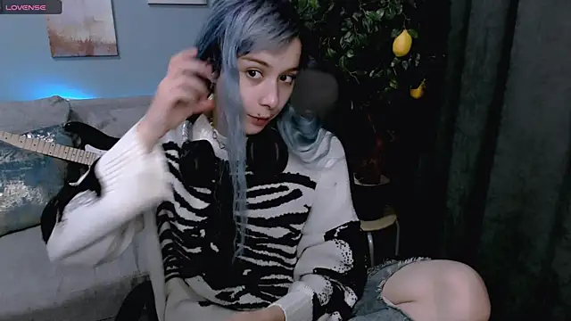 Snapshot of SophieAsh chatting on 09-26-25, 06:28 SophieAsh online show from 09-26-25, 06:28