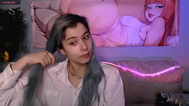 Snapshot of SophieAsh chatting on 10-05-25, 08:34 SophieAsh online show from 10-05-25, 08:34