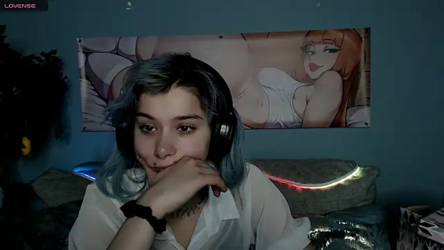 Snapshot of SophieAsh chatting on 10-07-25, 07:49 SophieAsh online show from 10-07-25, 07:49