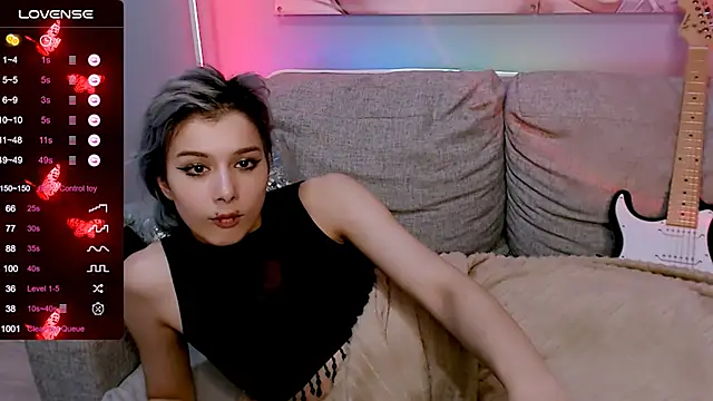 Snapshot of SophieAsh chatting on 10-11-25, 07:34 SophieAsh online show from 10-11-25, 07:34