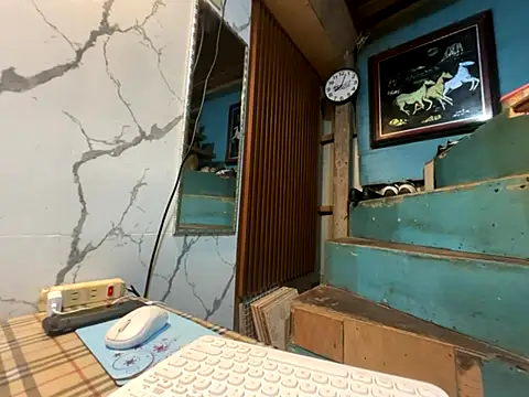 Snapshot of asya_chris chatting on 11-04-25, 12:04 asya chris online show from 11-04-25, 12:04