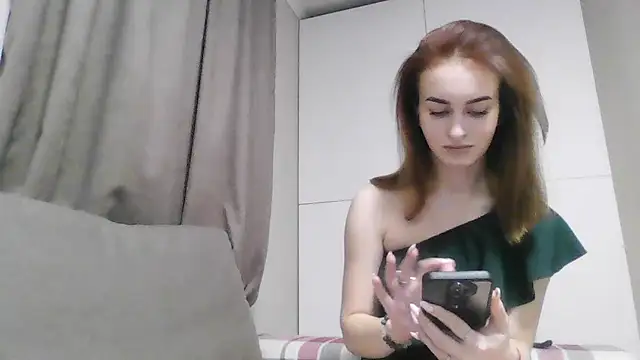 Requellia online show from 11-08-25, 07:56