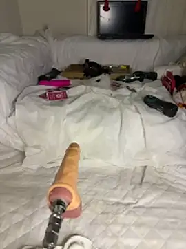 Ozge-SluttyScream69 online show from 12-19-25, 11:34