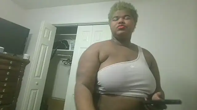 techprincessxx online show from 09-17-25, 04:52