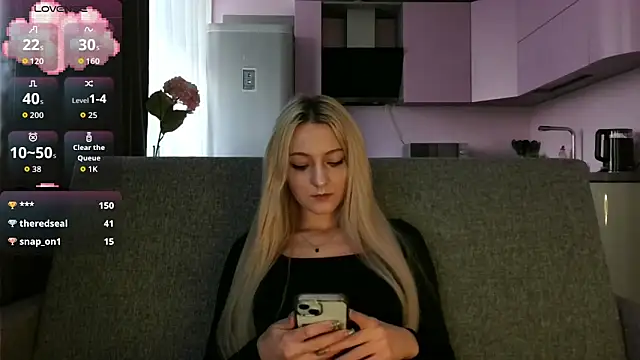 white liillyy online show from 09-11-25, 04:07