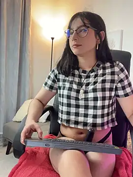 Snapshot of Mia_HarperX_ chatting on 10-17-25, 09:39 Mia HarperX  online show from 10-17-25, 09:39