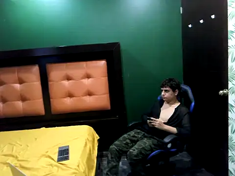 Snapshot of Thiagoforyou chatting on 10-29-25, 12:24 Thiagoforyou online show from 10-29-25, 12:24