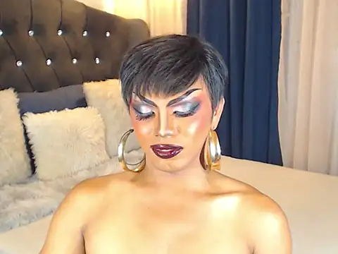 Snapshot of SmokingDomDiva chatting on 10-28-25, 05:33 SmokingDomDiva online show from 10-28-25, 05:33