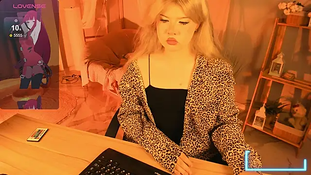 Snapshot of LilithNelson chatting on 09-11-25, 05:57 LilithNelson online show from 09-11-25, 05:57