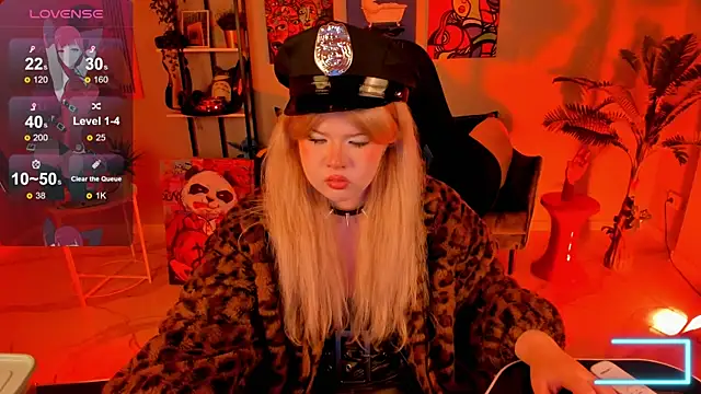 Snapshot of LilithNelson chatting on 09-13-25, 12:43 LilithNelson online show from 09-13-25, 12:43