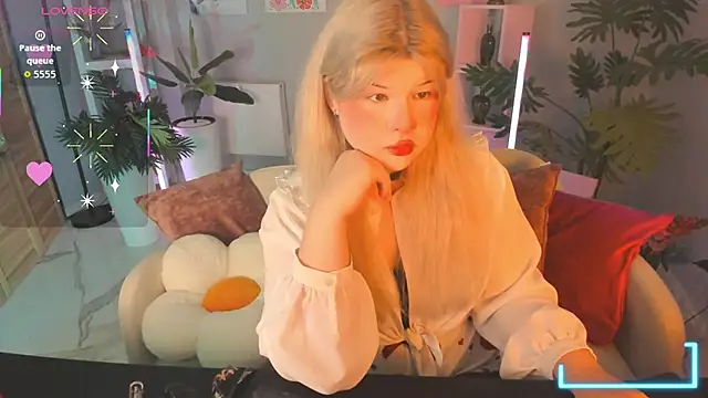 Snapshot of LilithNelson chatting on 09-28-25, 06:13 LilithNelson online show from 09-28-25, 06:13