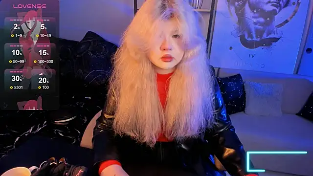 Snapshot of LilithNelson chatting on 10-17-25, 08:33 LilithNelson online show from 10-17-25, 08:33