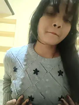 Snapshot of RAYI_Queen_2 chatting on 11-05-25, 07:03 RAYI Queen 2 online show from 11-05-25, 07:03