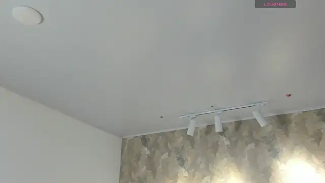 Saya Amaretto1 online show from 11-04-25, 07:02