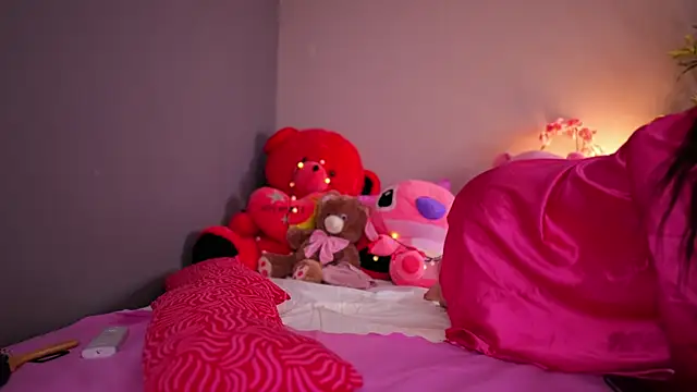 Snapshot of Vesya chatting on 11-25-25, 07:41 Vesya online show from 11-25-25, 07:41