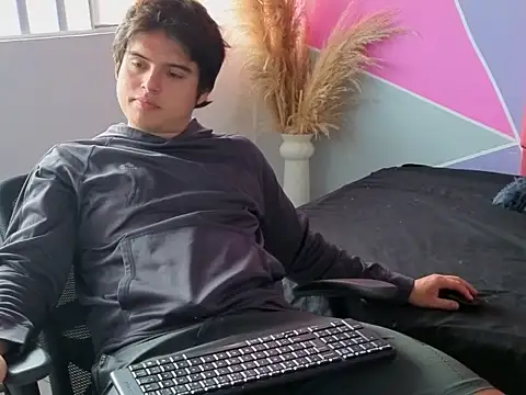 invincible200 online show from 11-17-25, 02:12