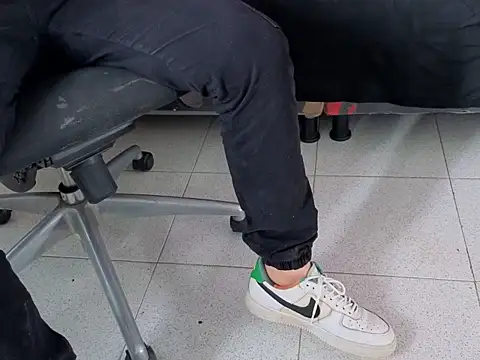 invincible200 online show from 11-20-25, 02:39