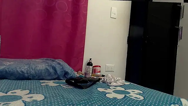 skinnybarbie022 online show from 10-12-25, 12:53