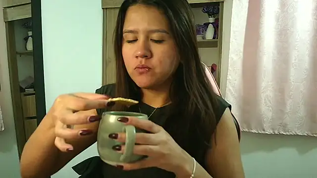 Oliviawatson1 online show from 01-10-26, 12:29