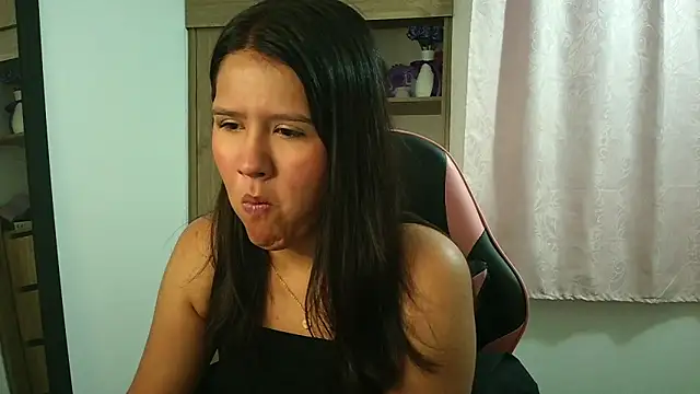 Oliviawatson1 online show from 01-11-26, 12:54