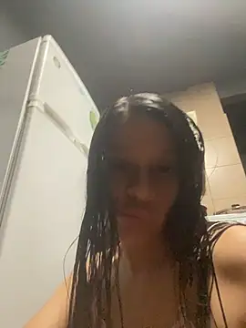 Snapshot of Evermorre chatting on 02-18-26, 06:09 Evermorre online show from 02-18-26, 06:09