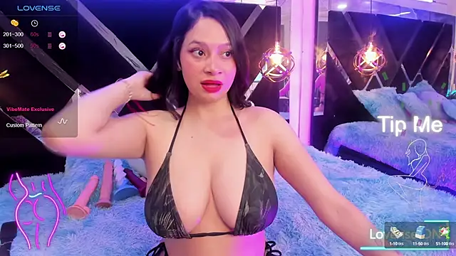 Mia-Baker4 online show from 10-13-25, 12:21