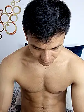 Snapshot of Valois2025 chatting on 11-09-25, 01:04 Valois2025 online show from 11-09-25, 01:04