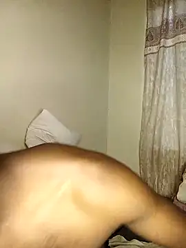 Snapshot of WaiterZim chatting on 01-05-26, 05:27 WaiterZim online show from 01-05-26, 05:27