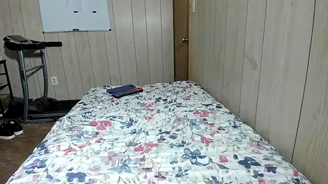 NaturalBeautyQueen online show from 12-15-25, 10:30