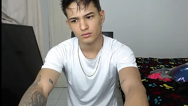 Alex mojica online show from 09-24-25, 07:23