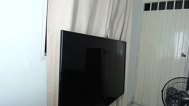 Alex mojica online show from 10-04-25, 05:49