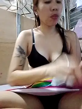 Snapshot of Deliciousgirl14 chatting on 09-28-25, 03:39 Deliciousgirl14 online show from 09-28-25, 03:39