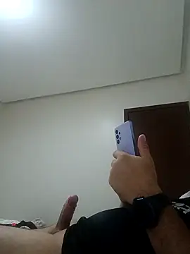 Snapshot of cherlebrow chatting on 09-12-25, 11:54 cherlebrow online show from 09-12-25, 11:54