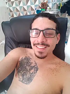 Snapshot of branquintatto chatting on 10-14-25, 05:36 branquintatto online show from 10-14-25, 05:36