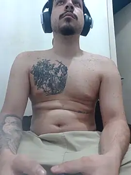 Snapshot of branquintatto chatting on 10-29-25, 08:32 branquintatto online show from 10-29-25, 08:32