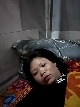 LinhNa999 online show from 02-12-26, 01:06